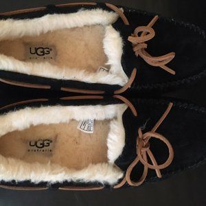 Ugg Moccasin/Never worn
